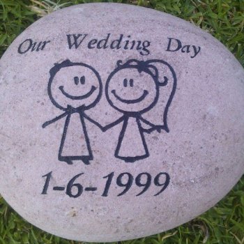 Shop-personalised-wedding-gifts-3