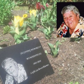 Shop-plaques-for-graves-1